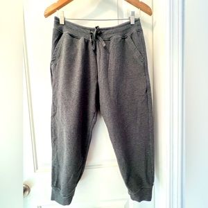 Patagonia cropped joggers size small